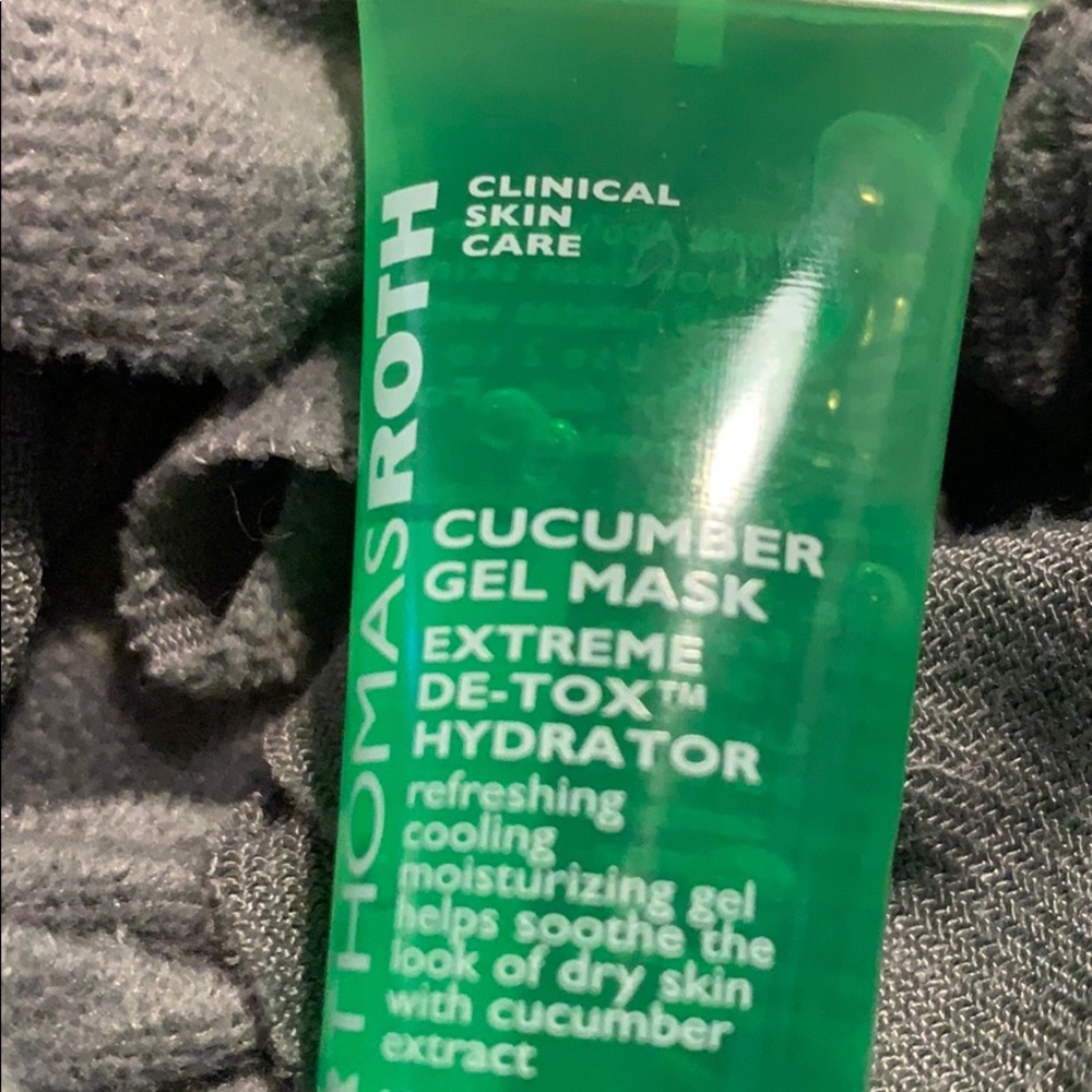 Peter Thomas Roth Cucumber Gel Mask - Picture 4 of 4
